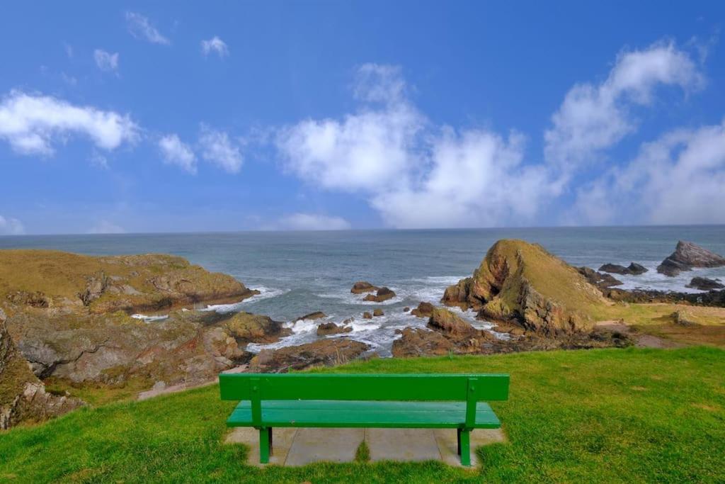 Cliff Top Cottage With Sea Views Portknockie Extérieur photo