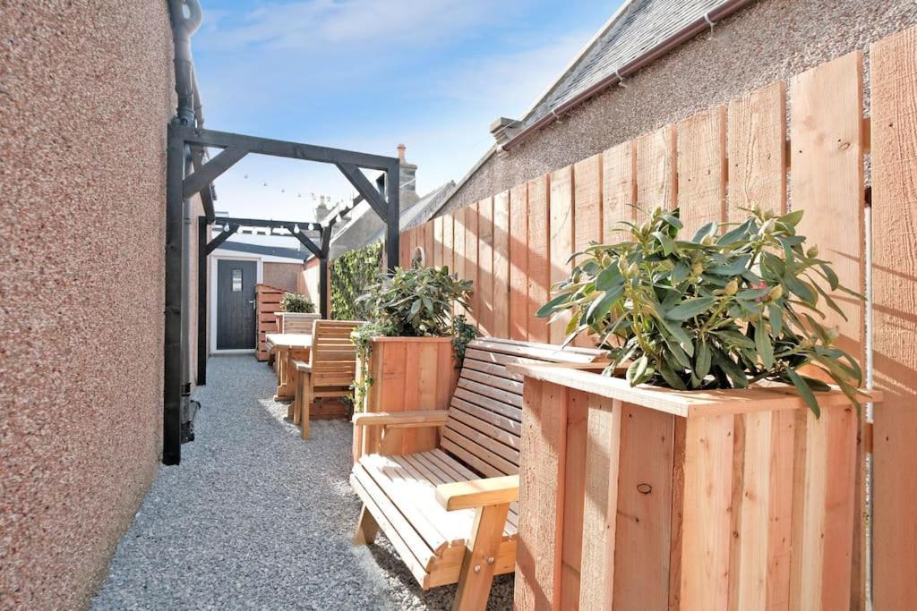 Cliff Top Cottage With Sea Views Portknockie Extérieur photo